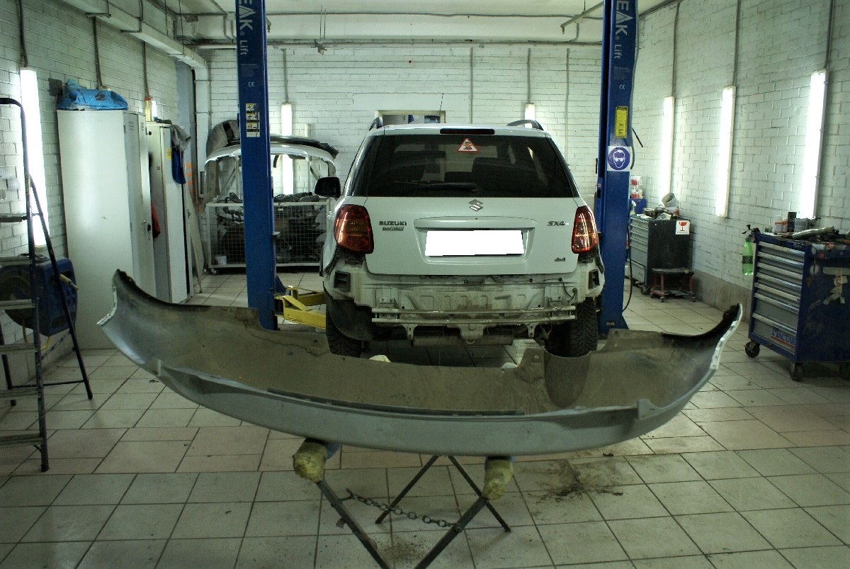 ремонт бампера сузуки