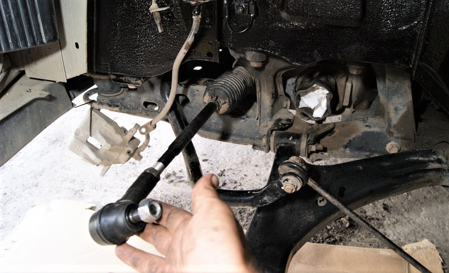 замена рулевого наконечника сузуки