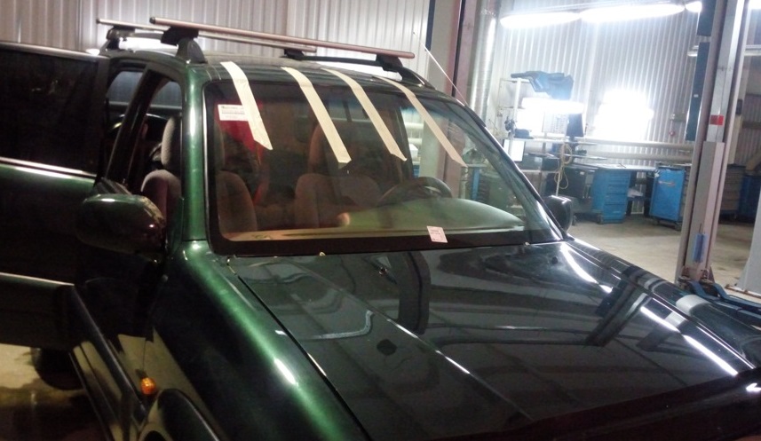 Замена лобового стекла Сузуки