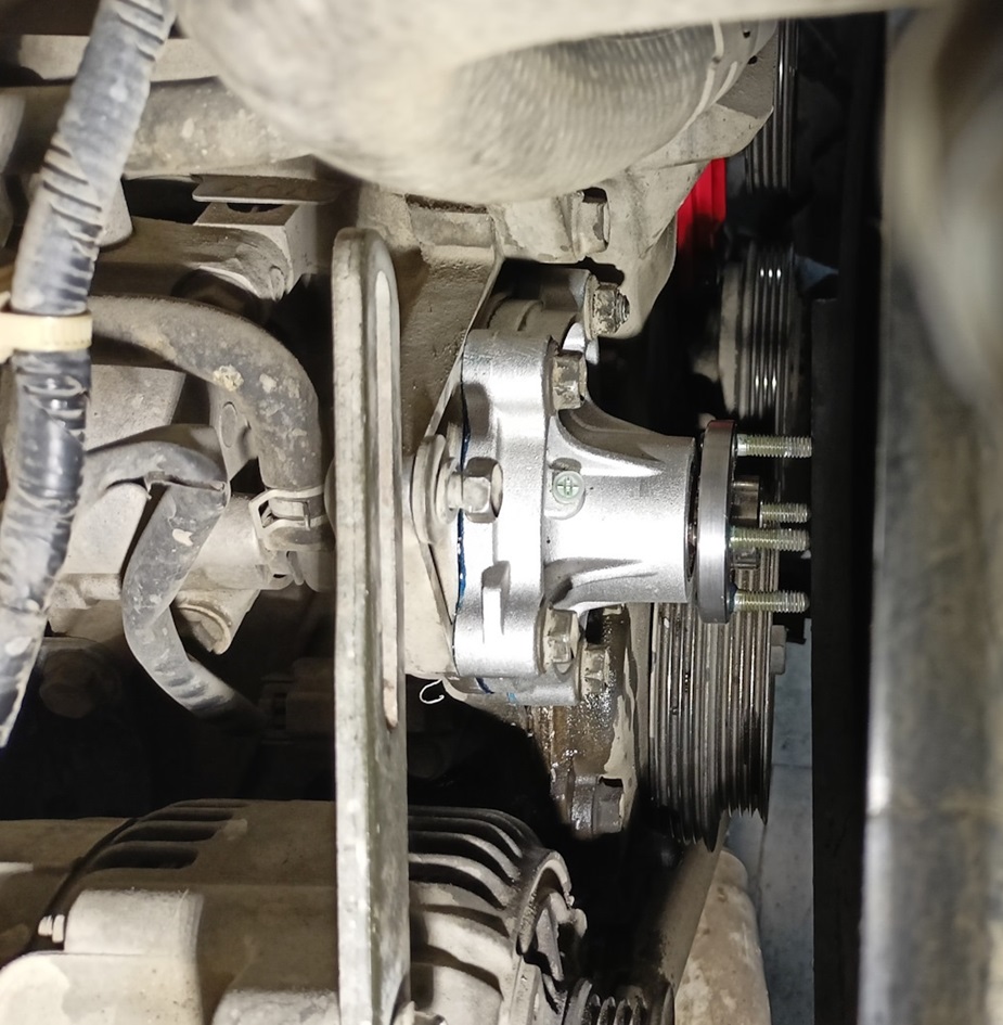 Замена помпы Сузуки