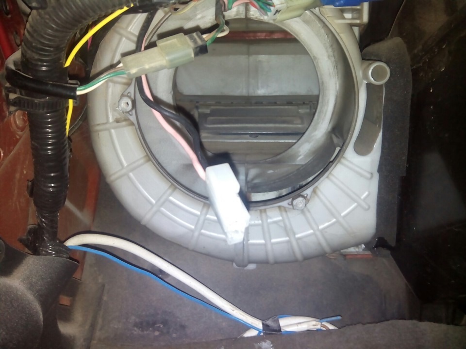 Замена вентилятора печки Сузуки