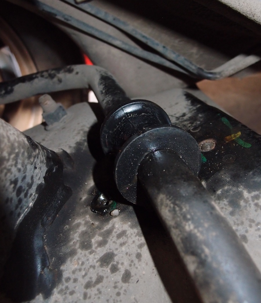 Замена втулок стабилизатора Сузуки